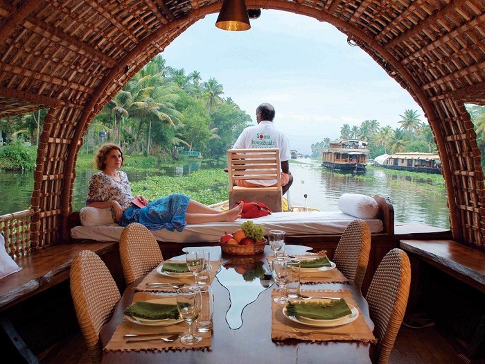 6 Best Kerala Honeymoon Packages 