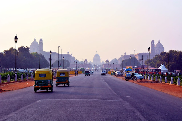 Read more about the article 7 Best Places In Delhi to Visit in a day 